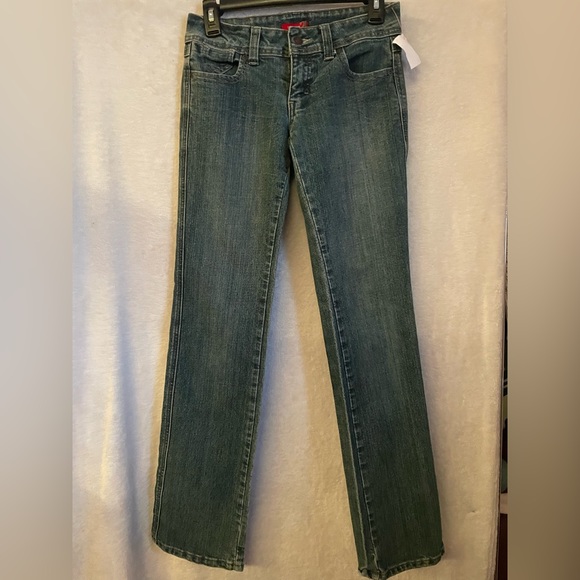 Jeans - Picture 2 of 3